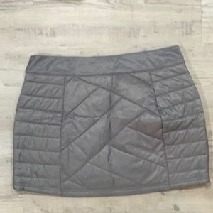 Smartwool woman’s smart loft 120 zippered winter skirt- Gray, NWOT